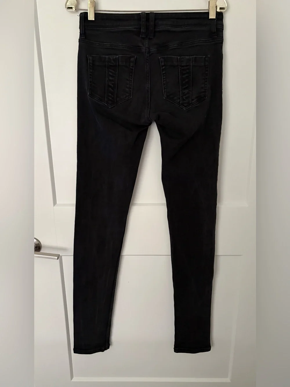 Burberry Brit Kensington Black Skinny Jeans - Picture 9 of 10